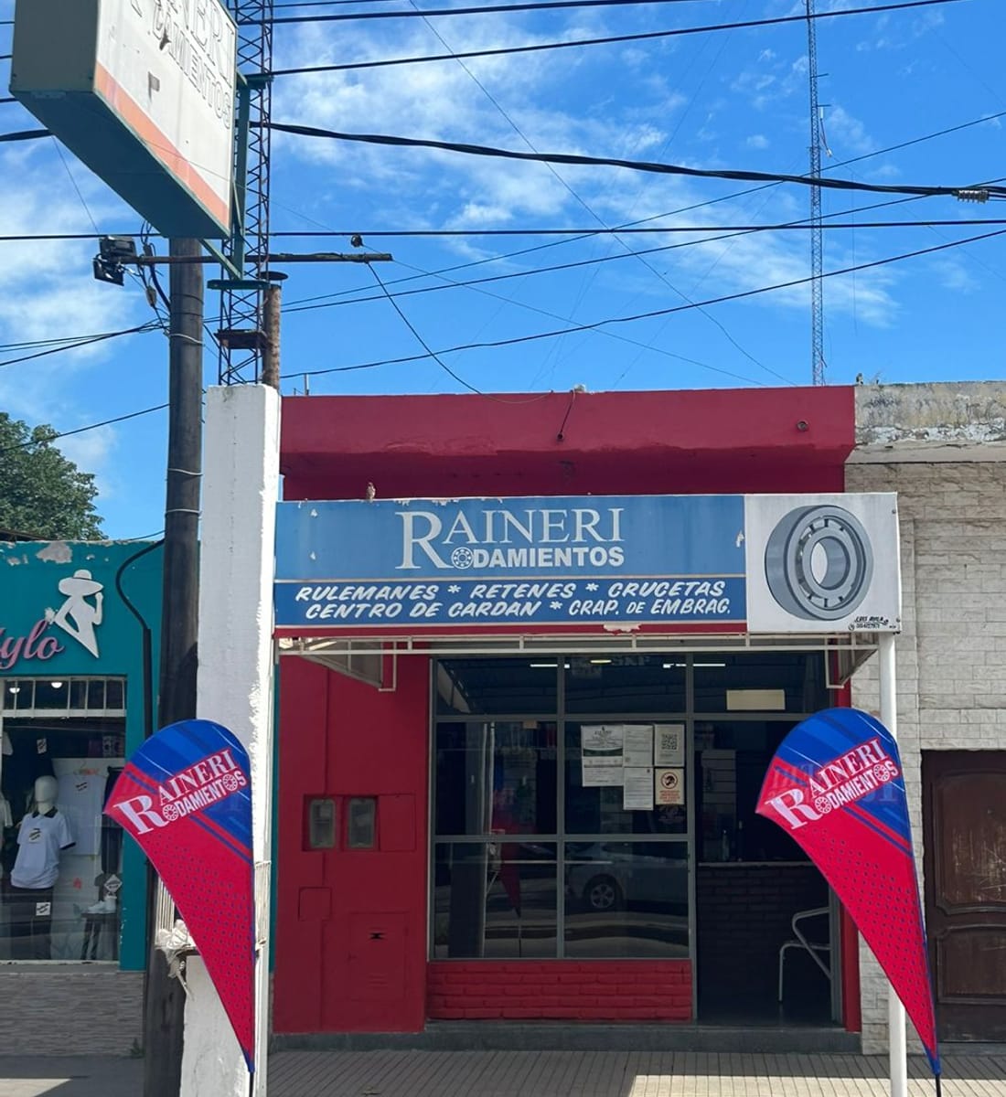 Frente del local de Raineri Rodamientos en Av. Aristóbulo del Valle 588, La Banda